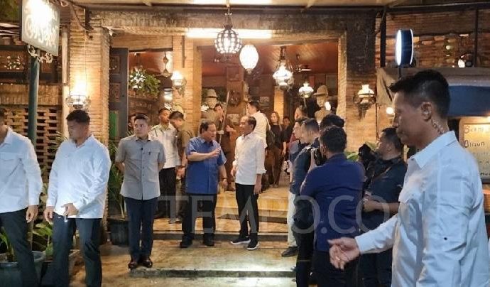 Prabowo Sebut Tak Bicarakan Politik dengan Jokowi: Tadi Makan Nasi Goreng Jawa